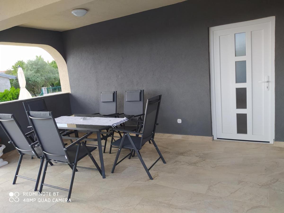 Apartmani Suzana Crikvenica Buitenkant foto